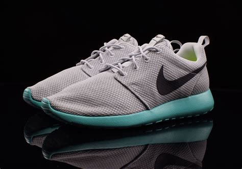 nike roshe run calypso fake